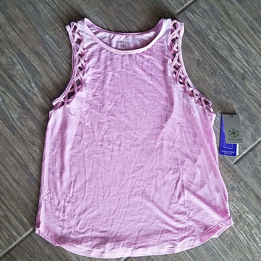 Nwt GAIAM yoga tank